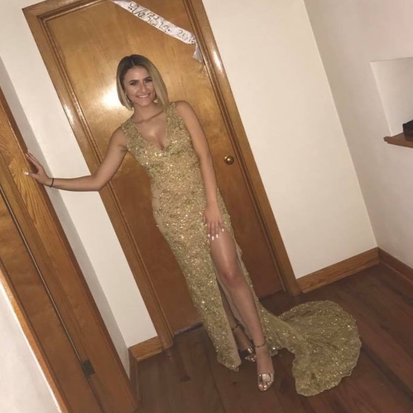 Dress - Picture 4 of 4